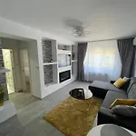 Lejlighed Sholiday Open Space Modern Cu Parcare Gratuita In *