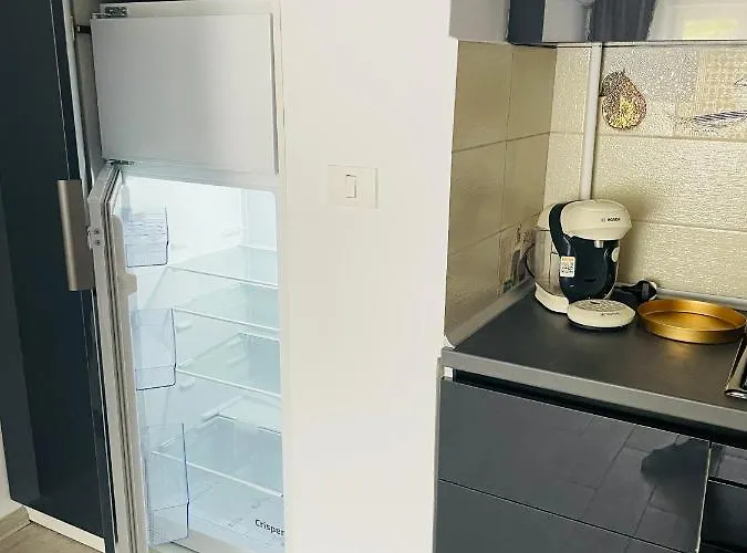 Sholiday Open Space Modern Cu Parcare Gratuita In Apartamento